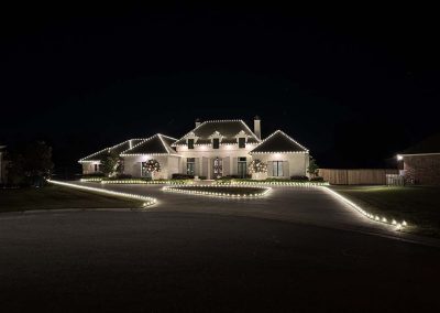 White Estate Circular Drive Lights